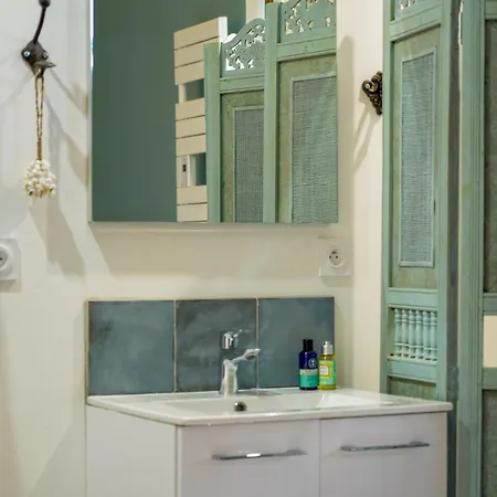 بيت ضيافة 1 Rue Pasquet Pool With Kitchen 3*